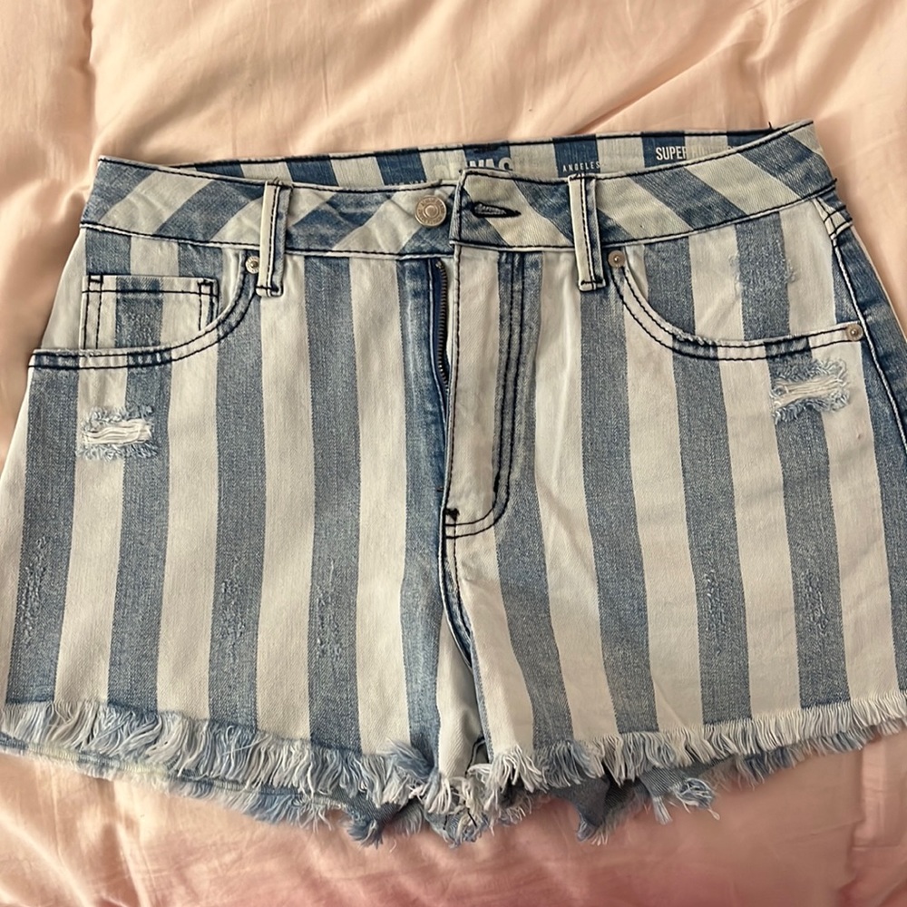 Stopped Jean shorts size 9/29